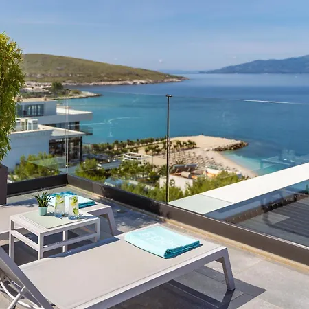 Hotel Glow Boutique & 4*
