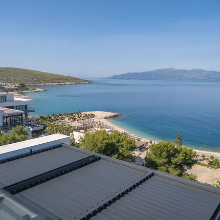 Glow Boutique & Sarandë