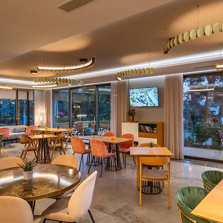Hotel Glow Boutique & Sarandë