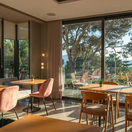 Hotel Glow Boutique & Sarandë