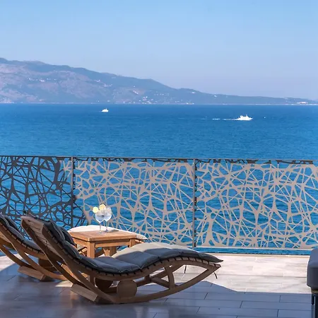Glow Boutique & 4* Sarandë